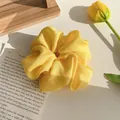 Coletero de satén amarillo de gran tamaño para peinados y accesorios moda - 9cm / Amarillo Pálido Brillante