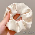 Coletero gigante de satén beige con 11,5 cm de diámetro para un peinado elegante. - 12cm / Blanco Leche