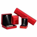 Hochwertige rote LED-Schmuckschatullen für Ringe, Armbänder, Halsketten und Armreifen - Ringbox / Ohrsteckerbox / Rot
