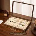 Caja grande para pendientes de madera de nogal con forro de terciopelo blanco y cristal - Versión de Almacenamiento Para Pendientes de Botón Escalonada Para Joyero / 35x24x5cm / Grano de Nogal - Terciopelo Blanco