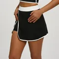 Black and white yoga sports skort with built-in pocket and anti-exposure liner - S / Bottoms / Starry Black