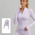 Fliederfarbene eng anliegende Yoga-Jacke mit Doppelreißverschluss und Daumenlöchern - S / Oberteile / Changrong-Lila