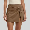 High-waisted brown sports skort with front twist detail for tennis and yoga - S / Bottoms / Cocoa