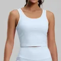 Camiseta de yoga azul claro con ribete blanco en contraste para deportes intensos - S / Tops / Azul Hielo