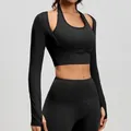 Zwarte halter yoga top met lange mouwen en een gewatteerd nep tweedelig sportontwerp - S / Tops / Sterrenzwart