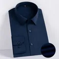 Chemise de ville à manches longues bleu marine pour homme avec détail de tissu sans repassage - M / Hauts / Bleu marine