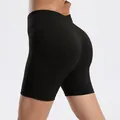 Zwarte yoga biker shorts met hoge taille en perzik lift effect voor dames fitness. - S / Bottoms / Zwart
