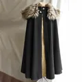 Middeleeuwse renaissance stijl grijze mantel met luxe faux fur kraag voor cosplay - S / Tops / Grijs