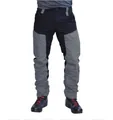 Λεπτομερής προβολή του ανδρικού slim fit παντελονιού cargo για υπαίθρια αθλήματα - S / Μαύρο και Γκρι