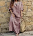 Détail d'une robe longue en coton et lin à rayures amples avec une poche sur le devant - S / Bordeaux