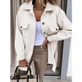 Eleganter cremefarbener Langarm-Wollmantel für Damen mit Reverskragen und Taillengürtel - S / Oberteile / Weiß