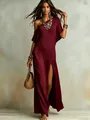 Elegantes weinrotes Kleid aus Baumwollleinen mit hohem Schlitz und One-Shoulder-Design - S / Burgunderrot