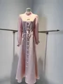 Elegante vestido francés rosa de encaje con mangas largas de malla y bordado floral. - XS / Tops / Rosa