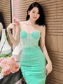 Robe moulante élégante vert menthe avec fronces, fines bretelles et bustier corset. - S / Haut Et Bas / Vert menthe