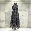 Vestido largo de flores con cuello halter, sin mangas y cintura con perlas. - M / Top Y Pantalón / Negro
