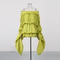 Vista dettagliata dell'abito da vacanza verde lime con spalle scoperte e nastri lunghi - Taglia S / Top / Verde