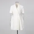Elegante vestido blazer blanco de manga corta con diseño entallado de un botón - S / Top Y Pantalón / Blanco