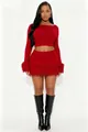 Elegante completo due pezzi in maglia rossa con maniche lunghe a frange e minigonna - Taglia S / Top E Pantaloni / Rosso