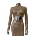 Completo due pezzi scintillante con crop top e gonna bodycon con strass quadrati. - XS / Top / Kaki