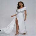 Elegante abito da sera in raso bianco con spacco alto e dettaglio corsetto - Taglia S / Sopra e Sotto / Bianco