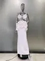 Elegante conjunto blanco de dos piezas con apliques florali 3D, top y falda larga. - XS / Top Y Pantalón / Blanco