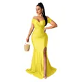 Robe de soirée élégante jaune à épaules dénudées avec décolleté en V profond et fente haute - Jaune