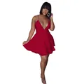 Élégante robe courte rouge dos nu sexy avec décolleté en V profond et jupe à volants - S / Hauts / Bordeaux