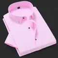 Camisa clásica de manga corta para hombre en rosa con cuello abotonado y corte entallado - 38 / Tops / Rosa