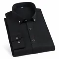 Camisa de hombre negra de corte entallado con botones de diamante para un look de oficina formal - 38 / Tops / Negro