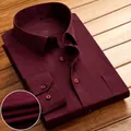 Chemise décontractée à manches longues bordeaux avec une texture de tissu à armure toile - 38 / Hauts / Tissage Uni Bordeaux (705)