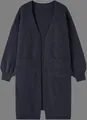 Detailansicht eines langen anthrazitfarbenen Strick-Cardigans mit Taschen und Rippbündchen - S / Marineblau