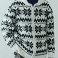Oversized retro black and white snowflake pattern knitted zip-up cardigan sweater for men - S / Tops / White