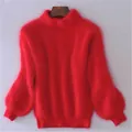 Maglione rosso in mohair con maniche a lanterna e comodo collo a lupetto per l'autunno - Rosso