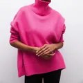 Fuchsiafarbener, pinker Oversize-Strickpullover mit Stehkragen für Damen aus weichem Strick - Fuchsia