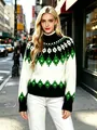 Dettaglio di un maglione jacquard Fair Isle da donna con motivi a rombi verdi - Taglia S / Top / Verde