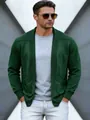 Vorderansicht einer stylischen dunkelgrünen Herren-Strickjacke mit Schalkragen - Grün