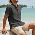 Camisa Henley de lino de manga corta vintage para hombre en negro carbón para la playa - S / Tops / Negro