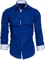 Vista dettagliata di camicia blu da uomo con colletto e polsini bianchi a contrasto - Taglia S / Top / Blu zaffiro
