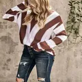 Jersey de punto con cuello en V a rayas marrones y blancas para mujer, detalle de ajuste holgado - Marrón