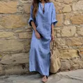Lässiges blau gestreiftes Baumwoll-Leinen-Maxikleid für Damen mit großer Vordertasche. - S / Oberteil Und Unterteil / Hellblau