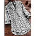 Chemise femme ample à carreaux, col à revers et poche poitrine, style rétro chic - M / Hauts / Gris