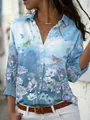 Vista detallada de la blusa de manga larga para mujer con estampado floral azul y mariposas - 3XL / Tops / Estampado de Libélula y Mariposa Floral con Degradado Azul y Blanco