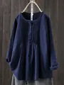 Primer plano de camisa de lino azul marino plisada con textura de tela - M / Tops / Azul marino