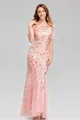 Detailansicht eines funkelnden rosa Pailletten-Abendkleids im Meerjungfrauen-Stil. - Rosa