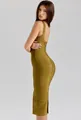 Seitenprofil eines olivgrünen Bodycon-Bandagekleids mit U-Ausschnitt und enger Passform - S / Oberteil Und Unterteil / Olivgrün