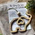 Holz-Elefant-Ornament mit graviertem Schwesterschafts-Zitat und Geschichtenkarte - Zahnlos (Graviert) + Sandsack