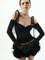 Vista de detalle de conjunto sexy de encaje negro con calentadores y falda texturizada - XS / Top Y Pantalón / Negro