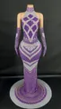 Elegante vestido de noche morado largo al cuello con patrones de diamantes y guantes - Púrpura