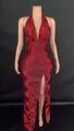 Robe de soirée élégante à licou rouge pailleté avec col en V profond et fente haute - Rouge Foncé