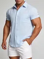 Détail d'une chemise en lin à manches courtes bleu clair pour homme avec poche - 3XL / Hauts / Bleu clair